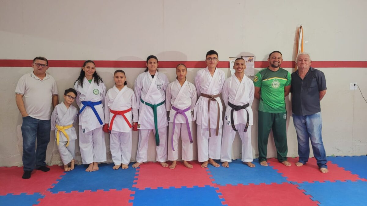 Dojô Tomaz de Maracanaú classifica atletas para o brasileiro de karatê.